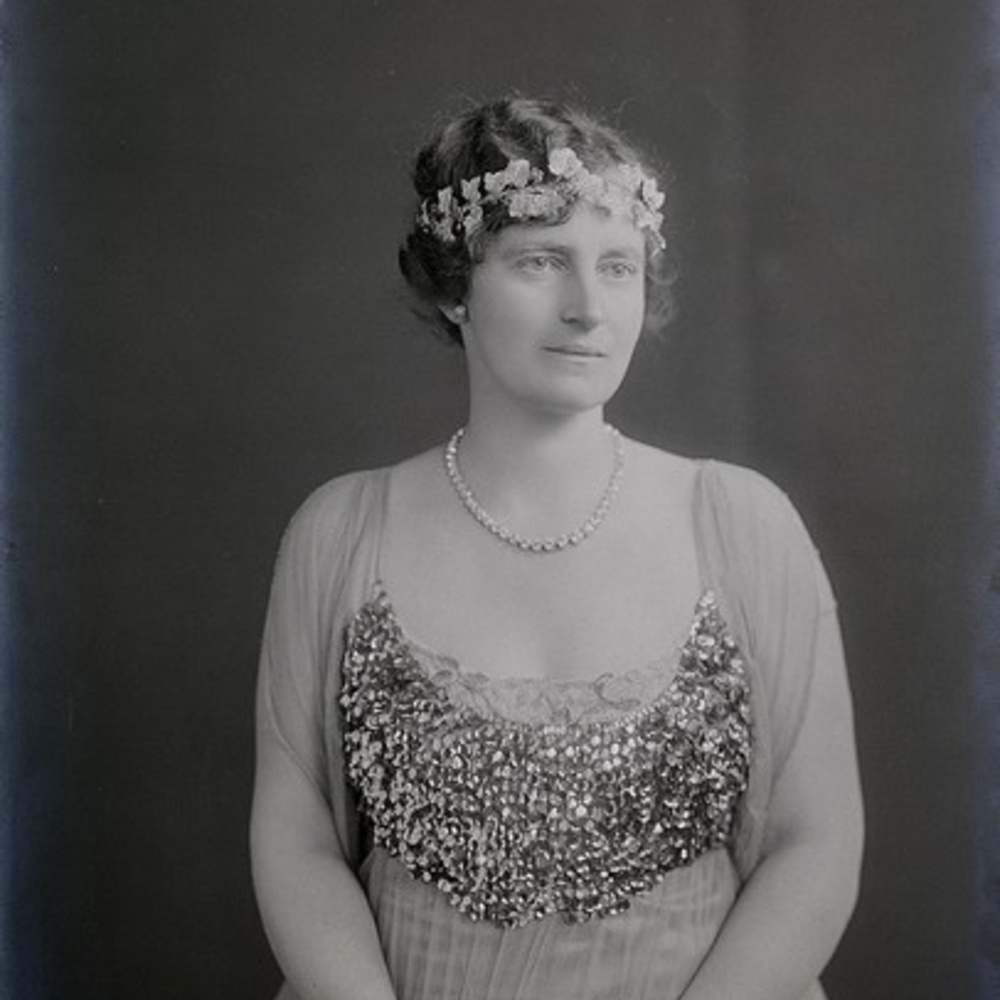 الملكة الكسندرين ملكة الدنمارك Queen Alexandrine of Demark