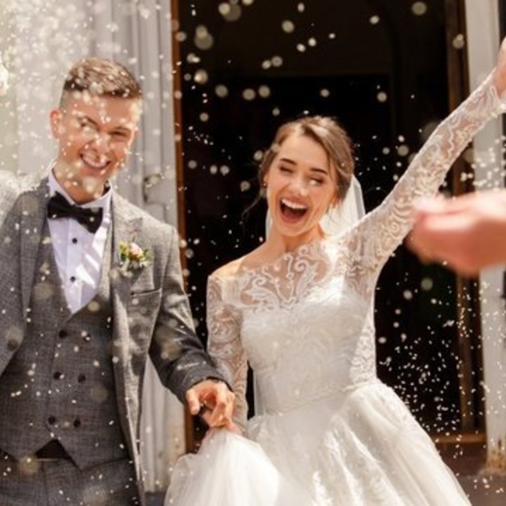 تجاهل متابعة تقارير الطقس والأحوال الجوية في الأيام التي تسبق الزفاف.jpg