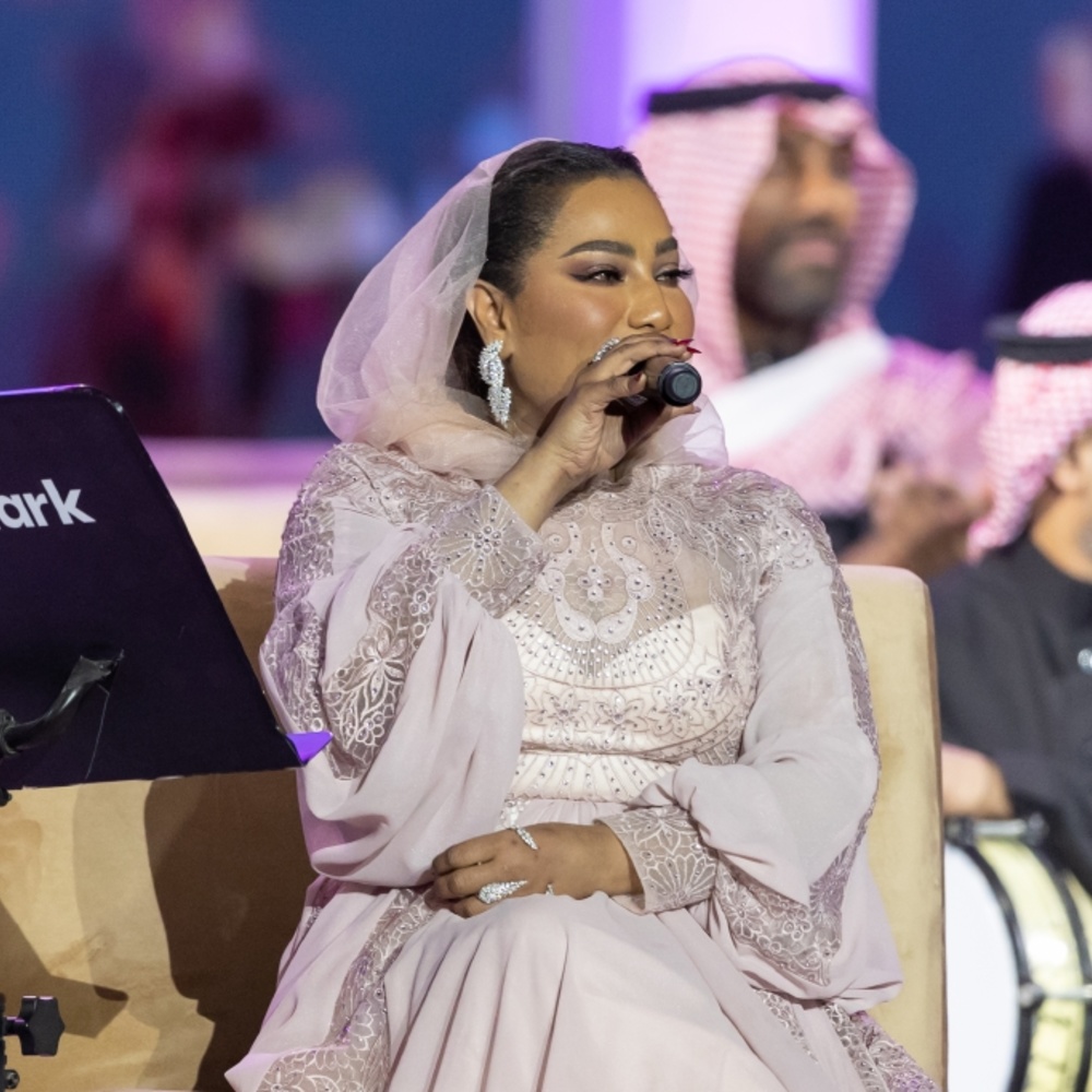 ذات الجماهيرية الضخمة الفنانة موضي الشمراني في موسم الرياض