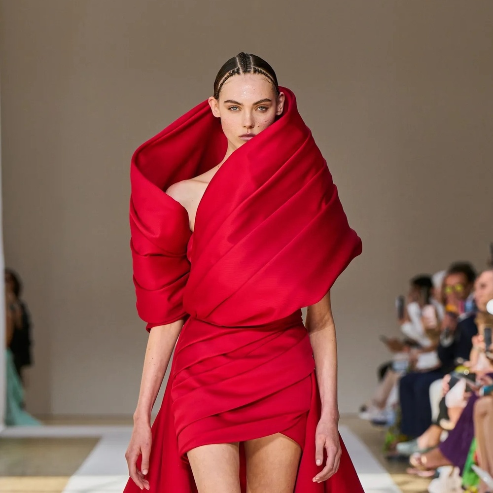 عروس رأس السنة@eliesaab