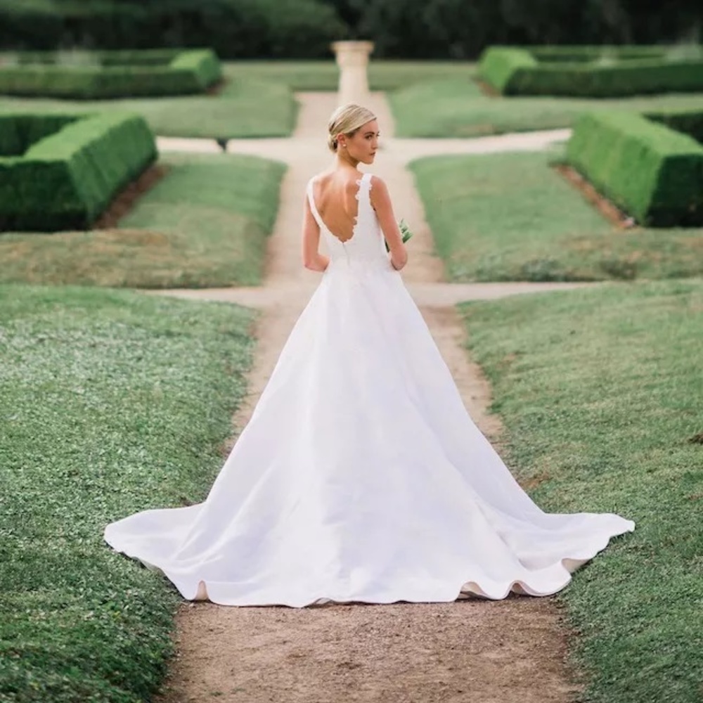 فساتين زفاف a line