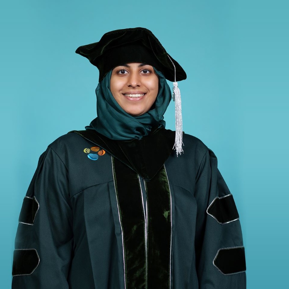 من هي "إيمان الحجي" مؤسسة منظمة الشباب السعودي للاستدامة؟