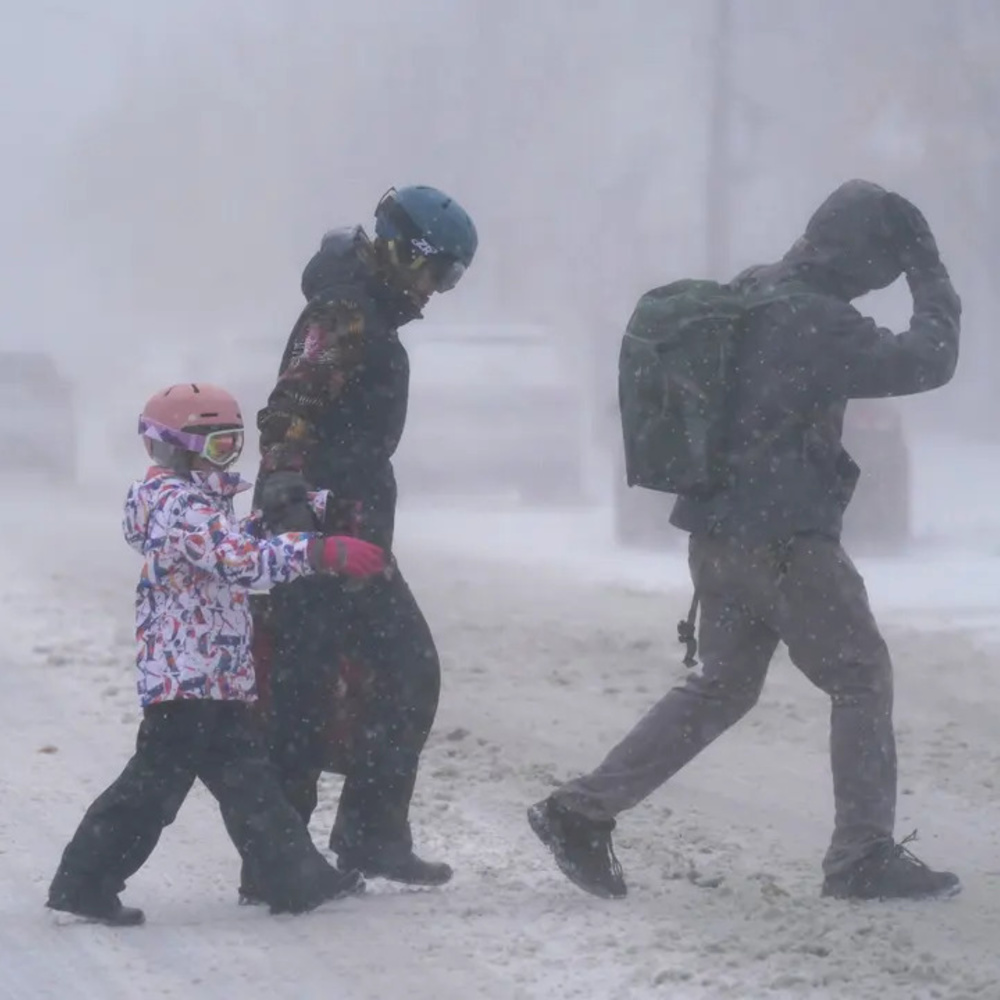 إلغاء آلاف الرحلات الجوية مع استمرار أسوأ عاصفة في الولايات المتحدة