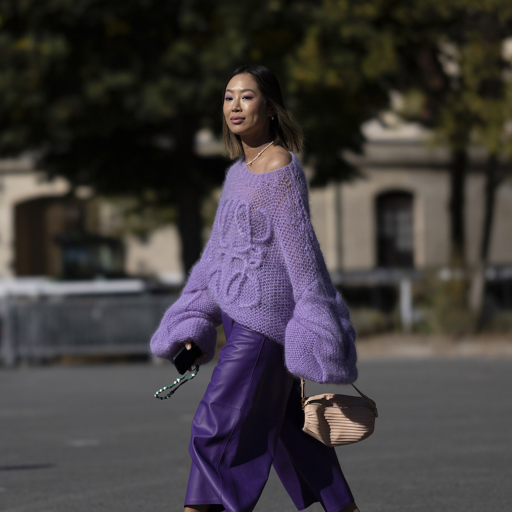 البلايز الصوف تخرج من أسلوبها النمطي لتصبح أبرز صيحات الموضة