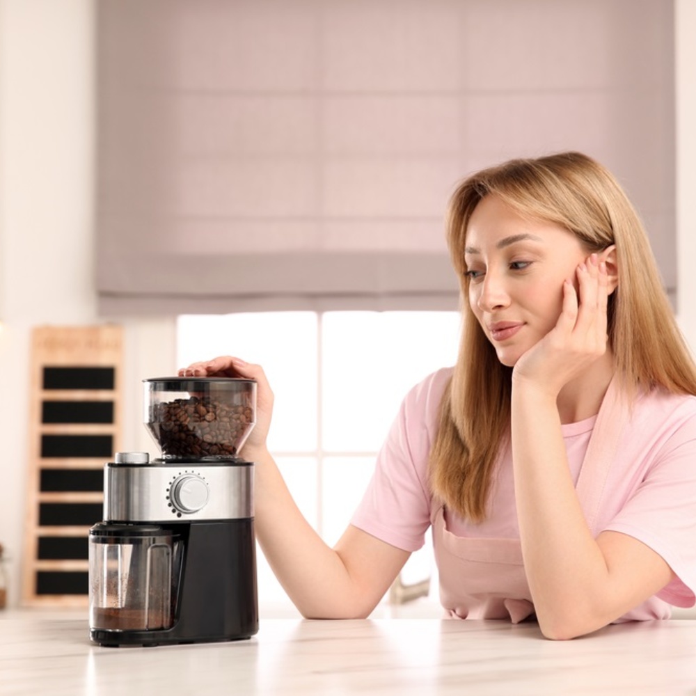 عدا عن شربها.. استخدامات غير متوقعة للقهوة في المنزل والتجميل