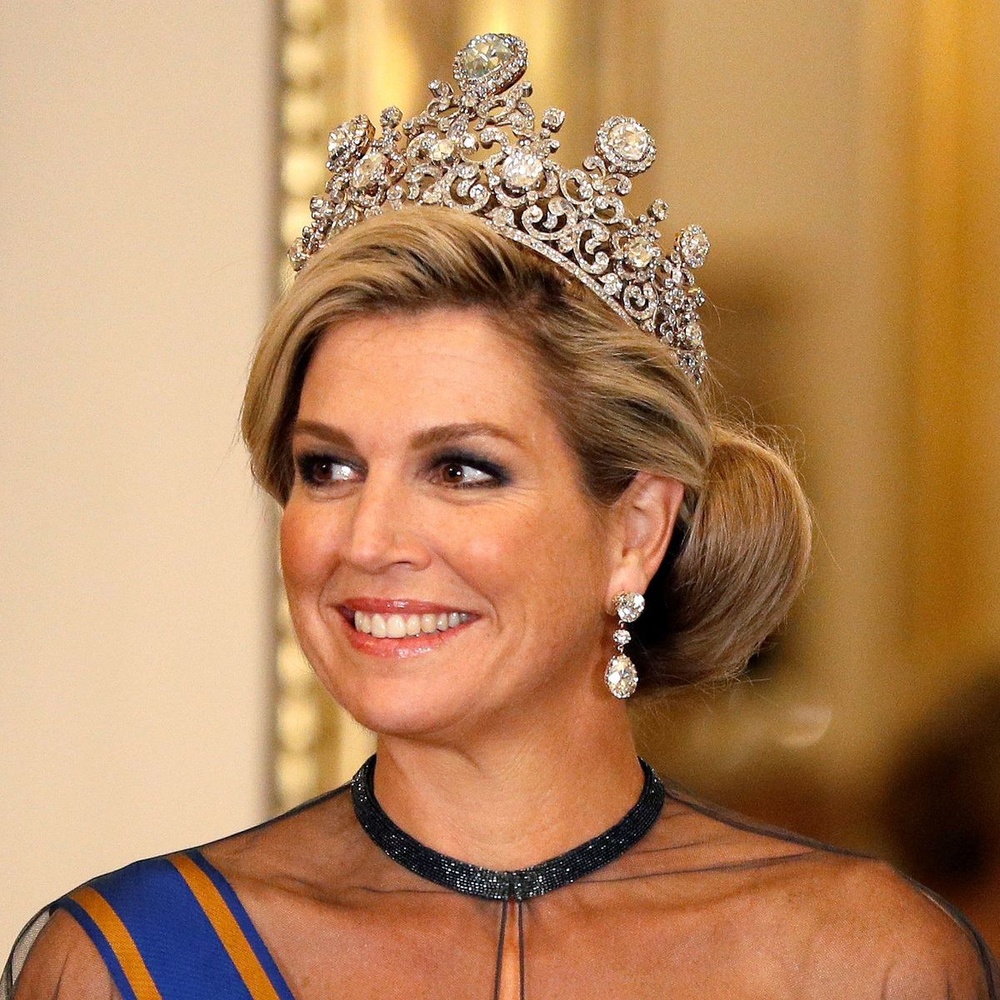 الملكة ماكسيما بتاج ستيوارت Stuart tiara المرصع بالماس