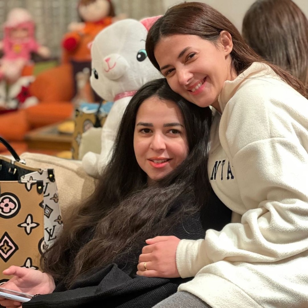 دنيا وإيمي سمير غانم