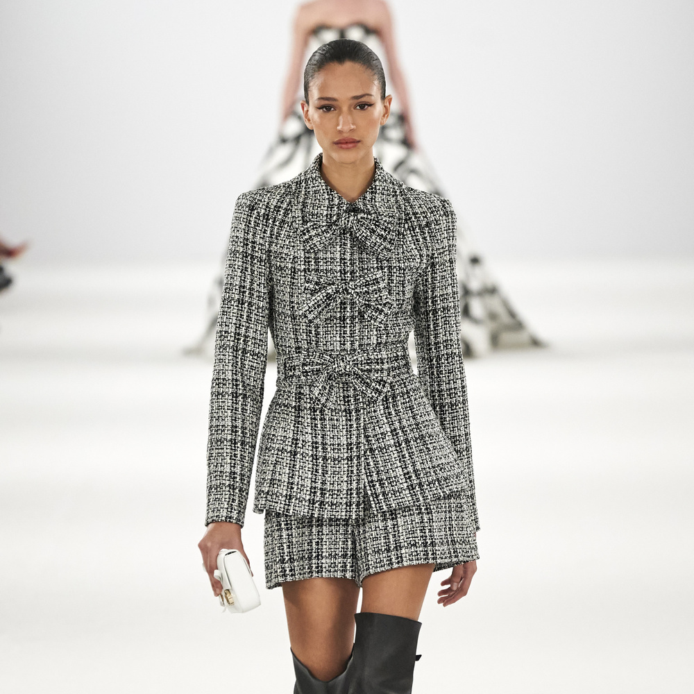 6 أفكار لارتداء موضة البوت فوق الركبة