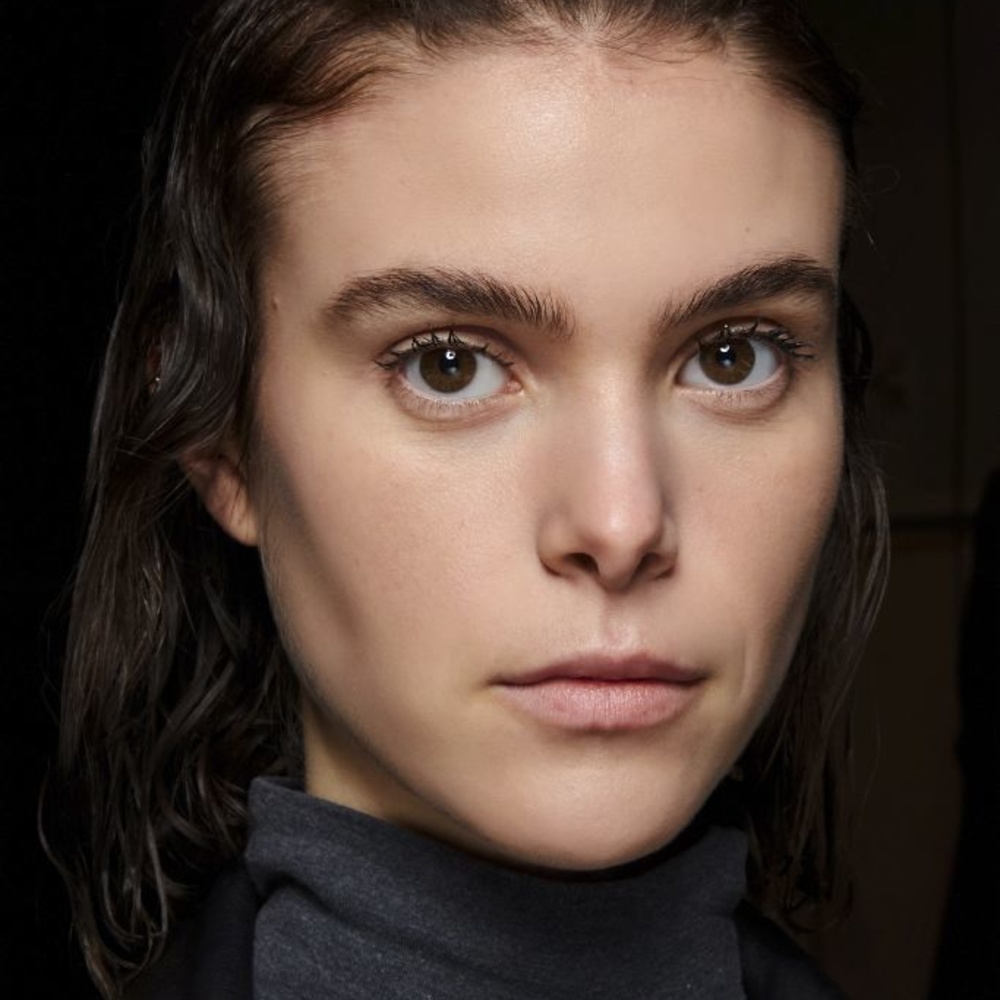 علاج مشاكل البشرة الجافة بالطرق الطبيعية