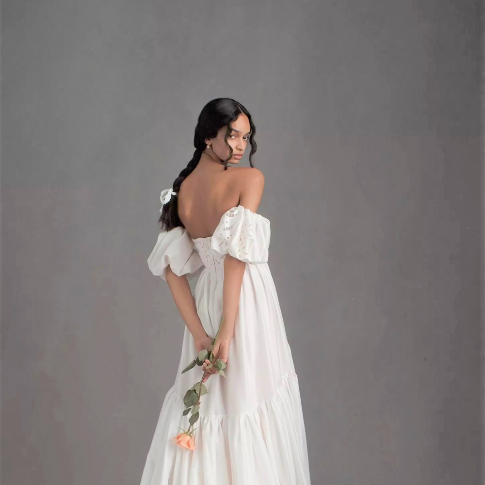 فساتين زفاف ناعمة لحفل زفاف بسيط