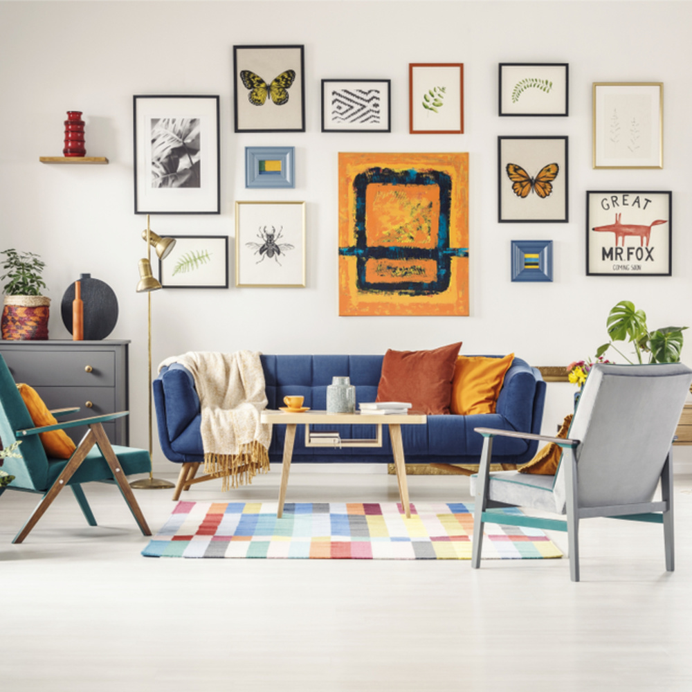 استعيني بالسجاد في غرفة المعيشة لمنحها دفعة ملونة رائعة