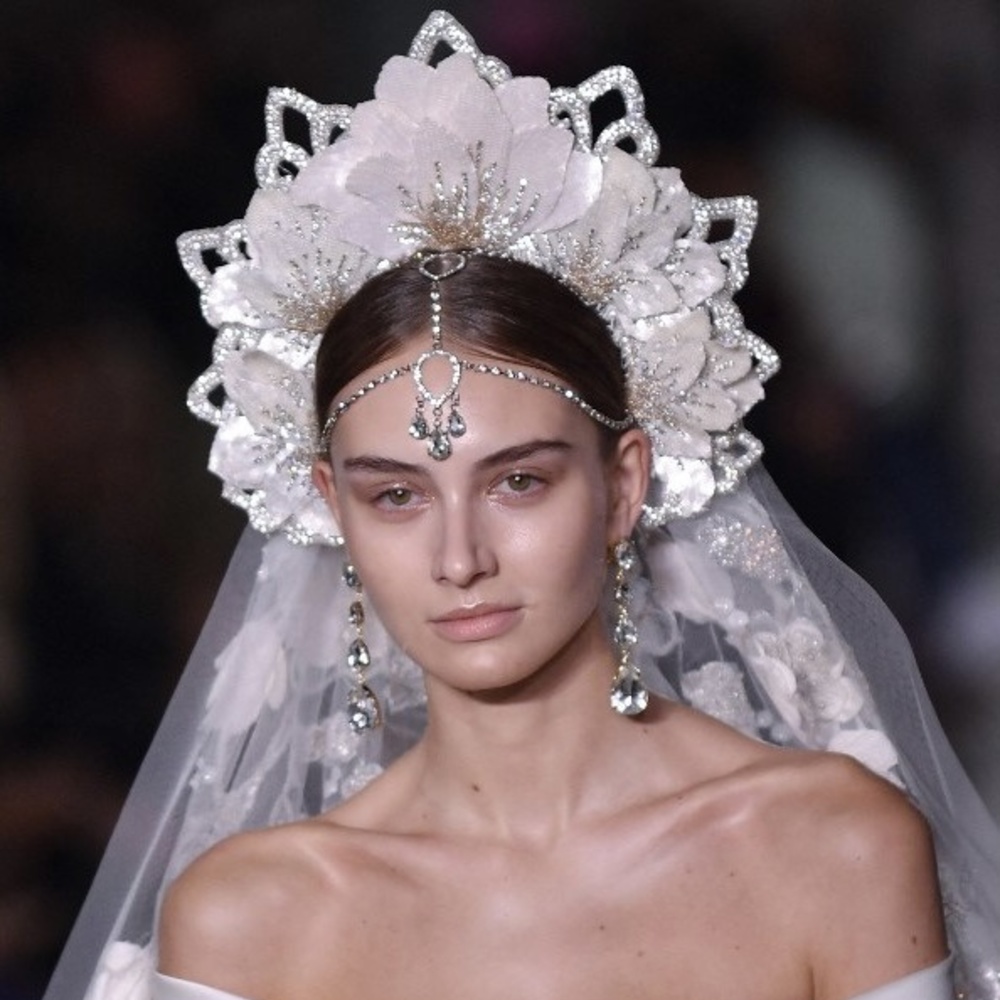 أبرز تصاميم مجوهرات Elie Saab التي ظهرت في عروض أسبوع الموضة للـ Haute Couture 2023