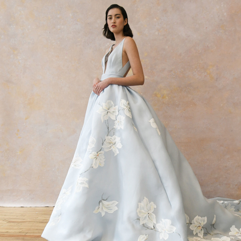 فساتين زفاف الملونة من مجموعة Ines Di Santo لعام 2023