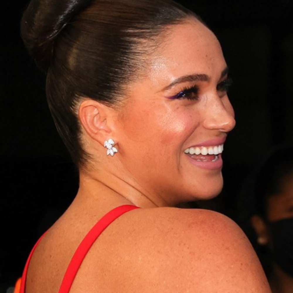 لإطلالة ملكية.. تعرفي على الماركات المفضلة لسيدات العائلات الملكية