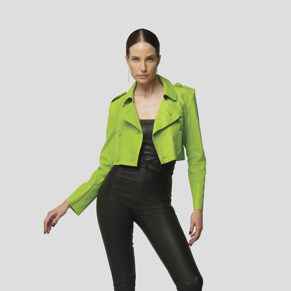 جاكيتات قصيرة لا تبطل موضتها