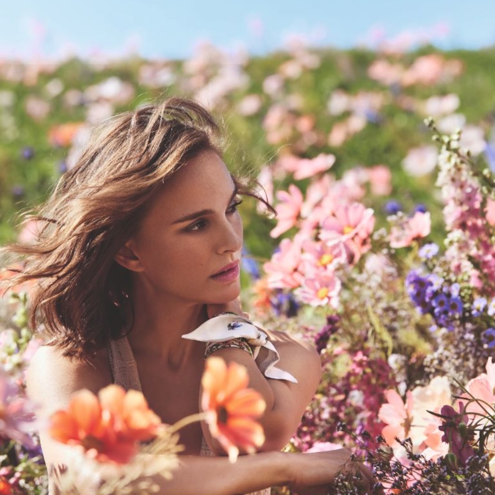 نفحات منعشة ليوم الحب.. تعرفي على أجدد خياراتنا لهذه العطور