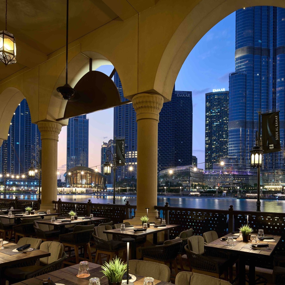 مطعم ذا تاب هاوس يقدم لضيوفه عرضاً مميزاً في عيد الحب