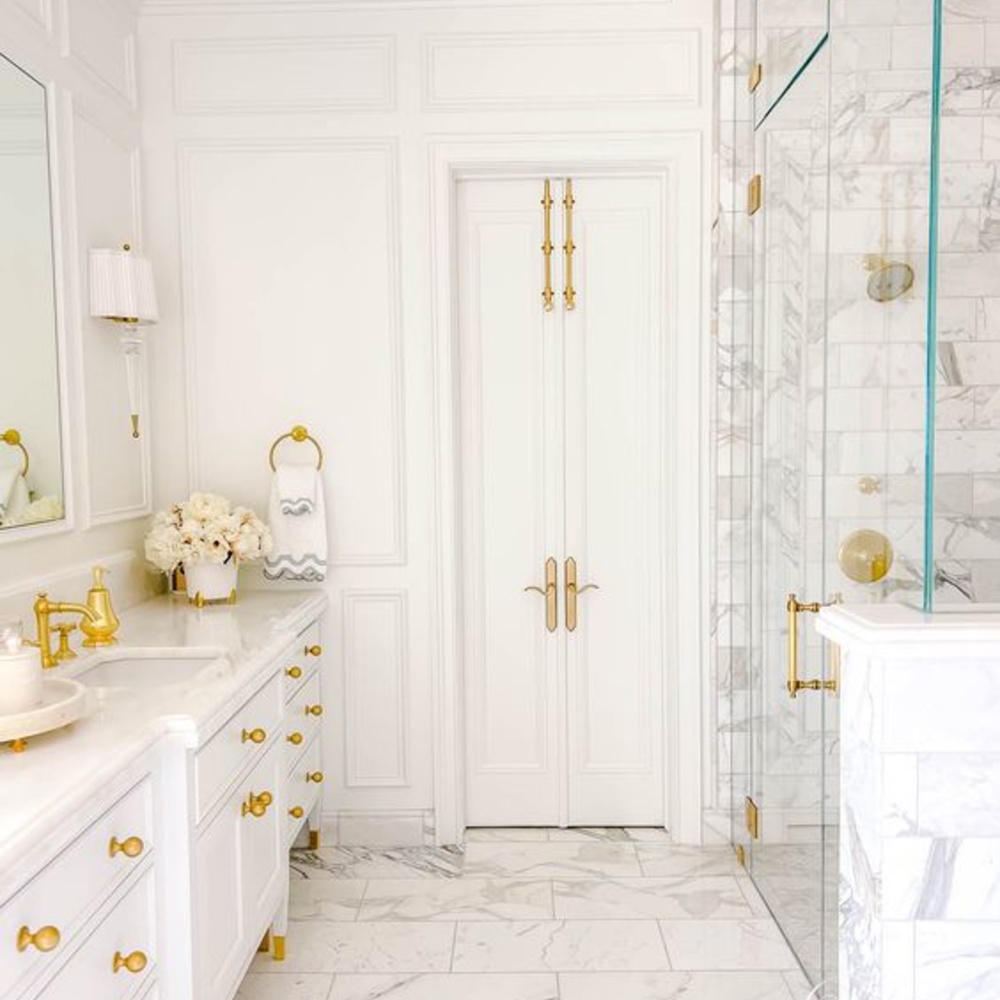 5 أسباب لطلاء الأبواب الداخلية للمنزل بنفس لون الجدران