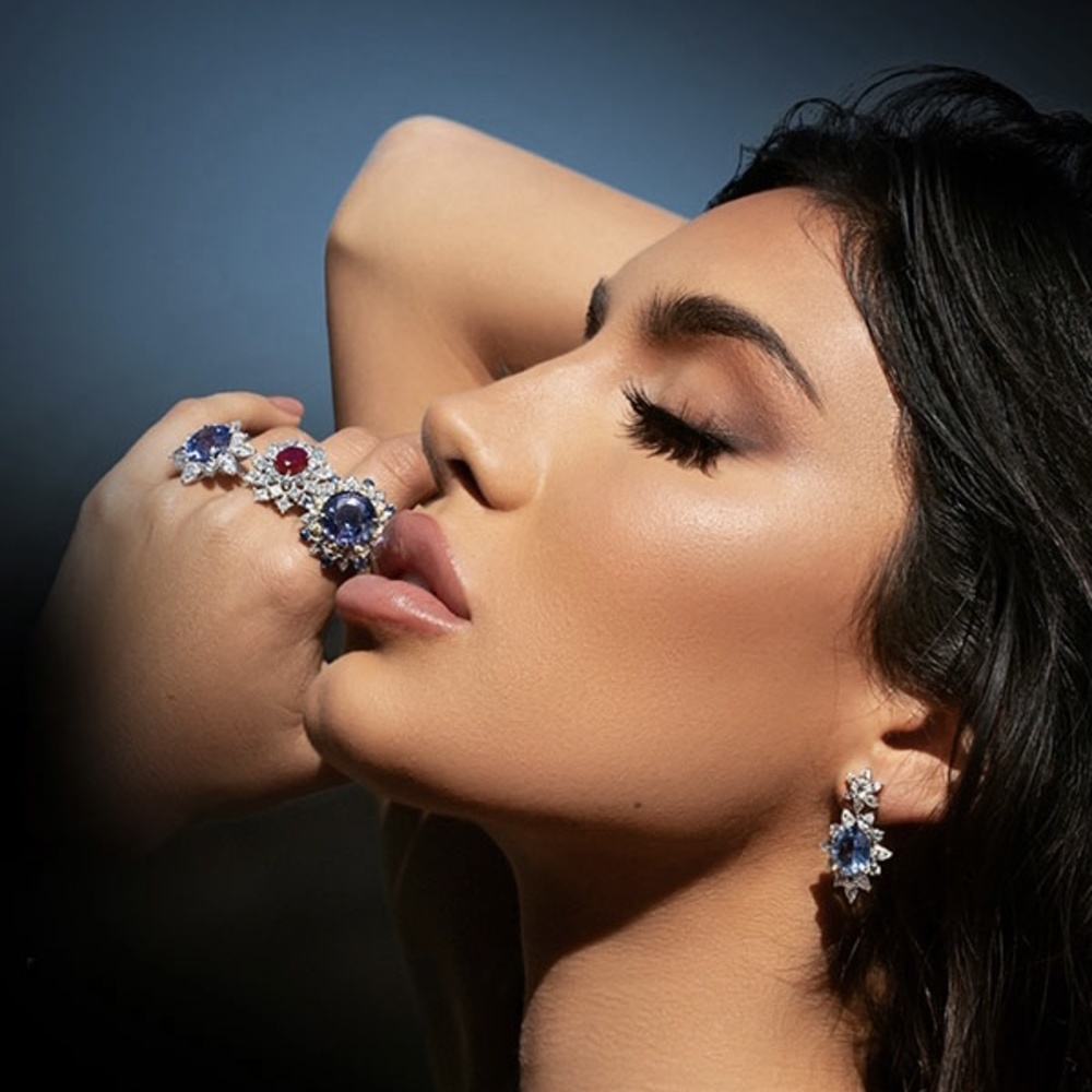 خواتم الماس ناعمة لإطلالة راقية يوم عيد الأم