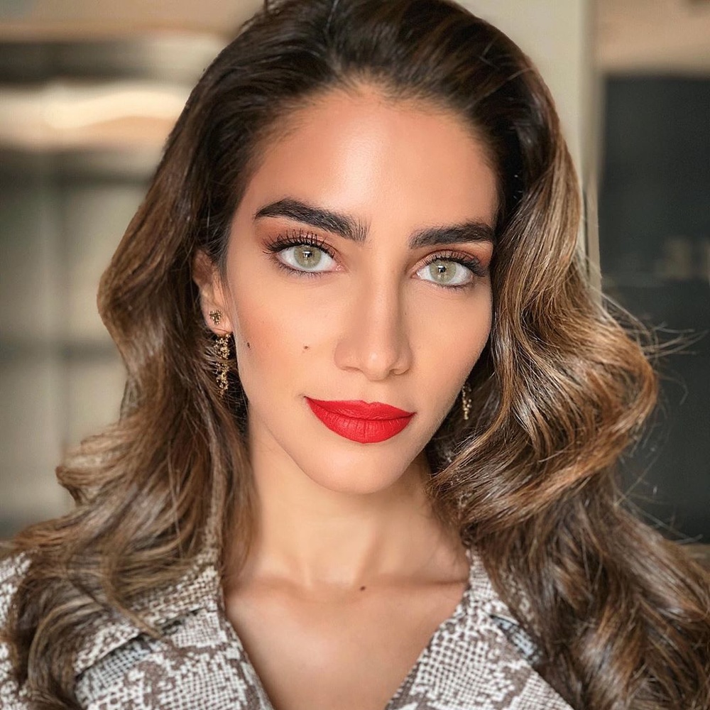  ألوان أحمر شفاه كرزي ساحر بأسلوب جيسيكا قهواتي