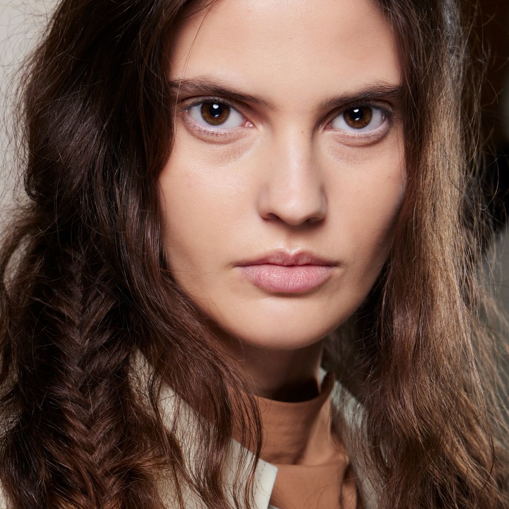 أسرار تكثيف الشعر بطرق مجرّبة لتعزيز جمالك في رمضان 2023