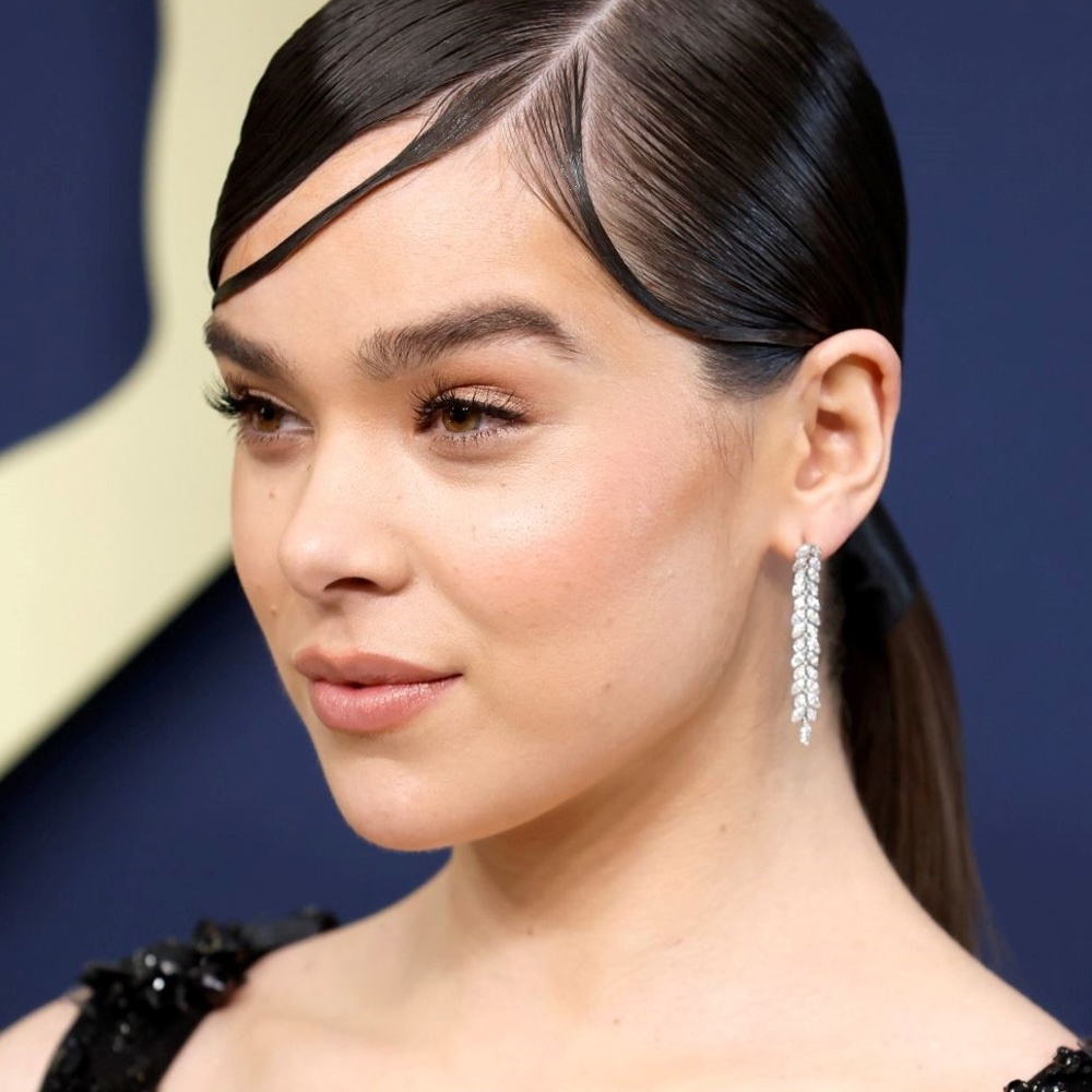 تسريحات شعر للصبايا من نجمات عالميات مؤثرات 