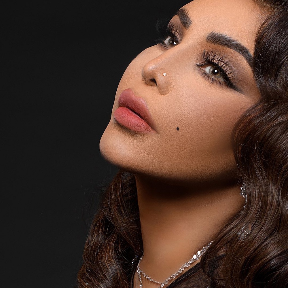 إتجاهات جمالية جريئة إعتمدتها الفنانة أحلام منذ بداية عام 2023.. إليك أسلوبها