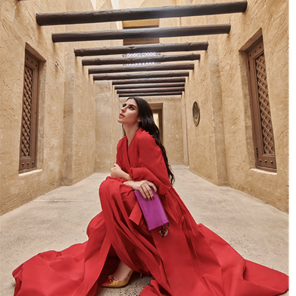 جلسة تصويرية خاصة بدار CH Carolina Herrera و"هي" تحت عنوان Ramadan Charm