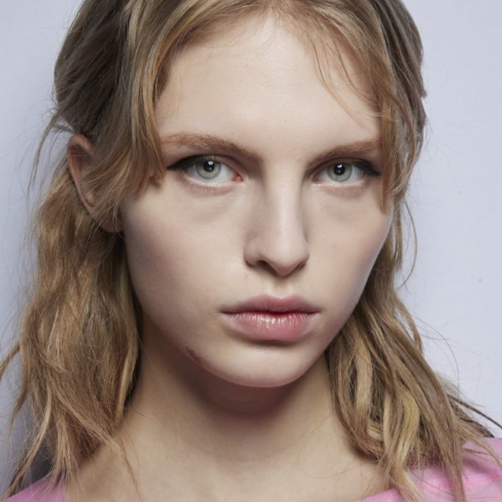  أفكار مميزة لتطبيق صبغات شعر عصرية في شتاء 2024 من أسبوع باريس