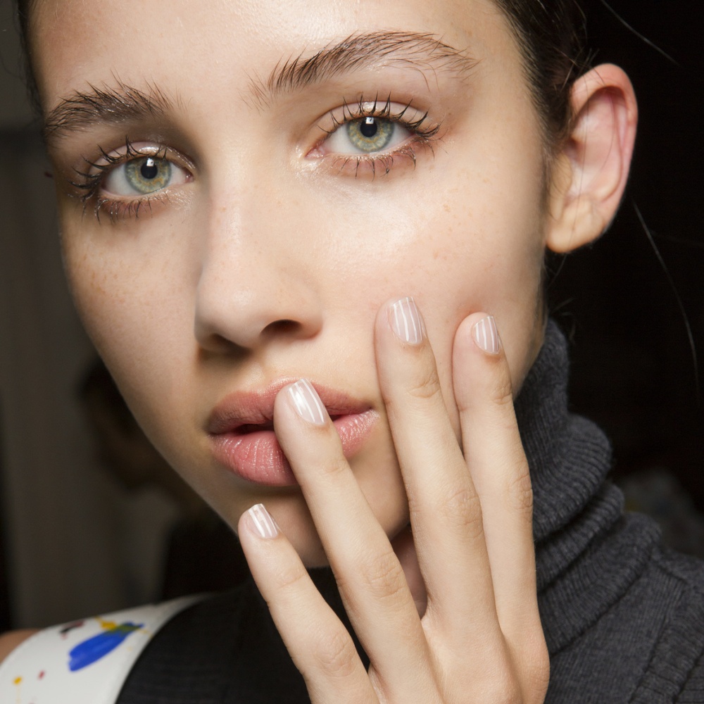 تجديد شباب اليدين بطرق غير جراحية قبل عيد الفطر 2023