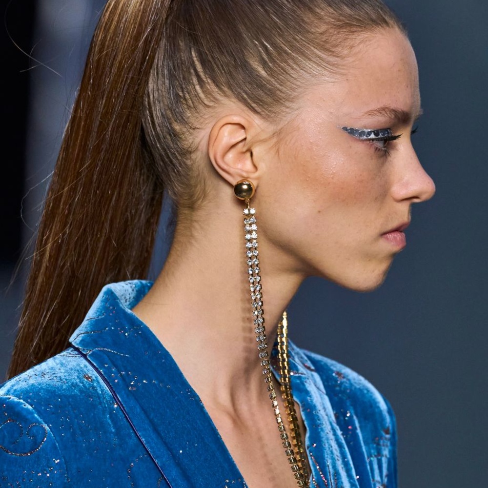  تسريحات شعر ذيل الحصان العالية من دار Halpern