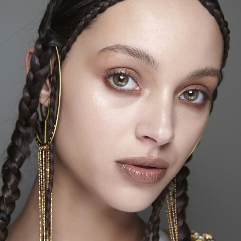 حيل لتوسيع العيون لجعل عينيك تبدو أكبر خلال رمضان