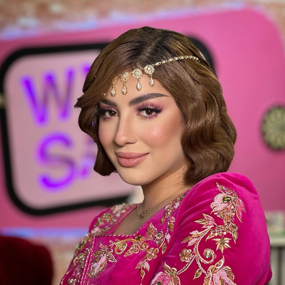 إطلالات جمالية لافتة بأسلوب سهيلة بن لشهب من وحي التراث الجزائري