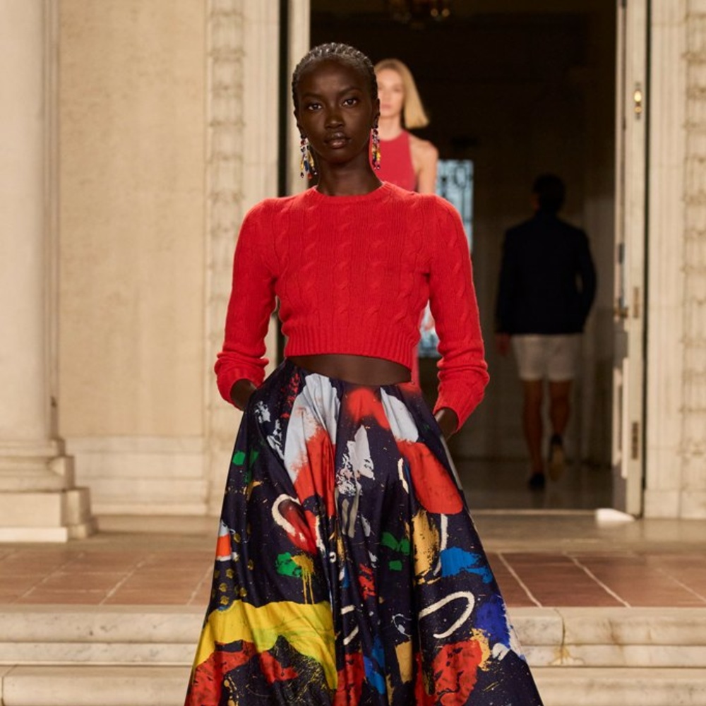 7 عروض اكتست إطلالاتها بأبهى الألوان لربيع وصيف 2023