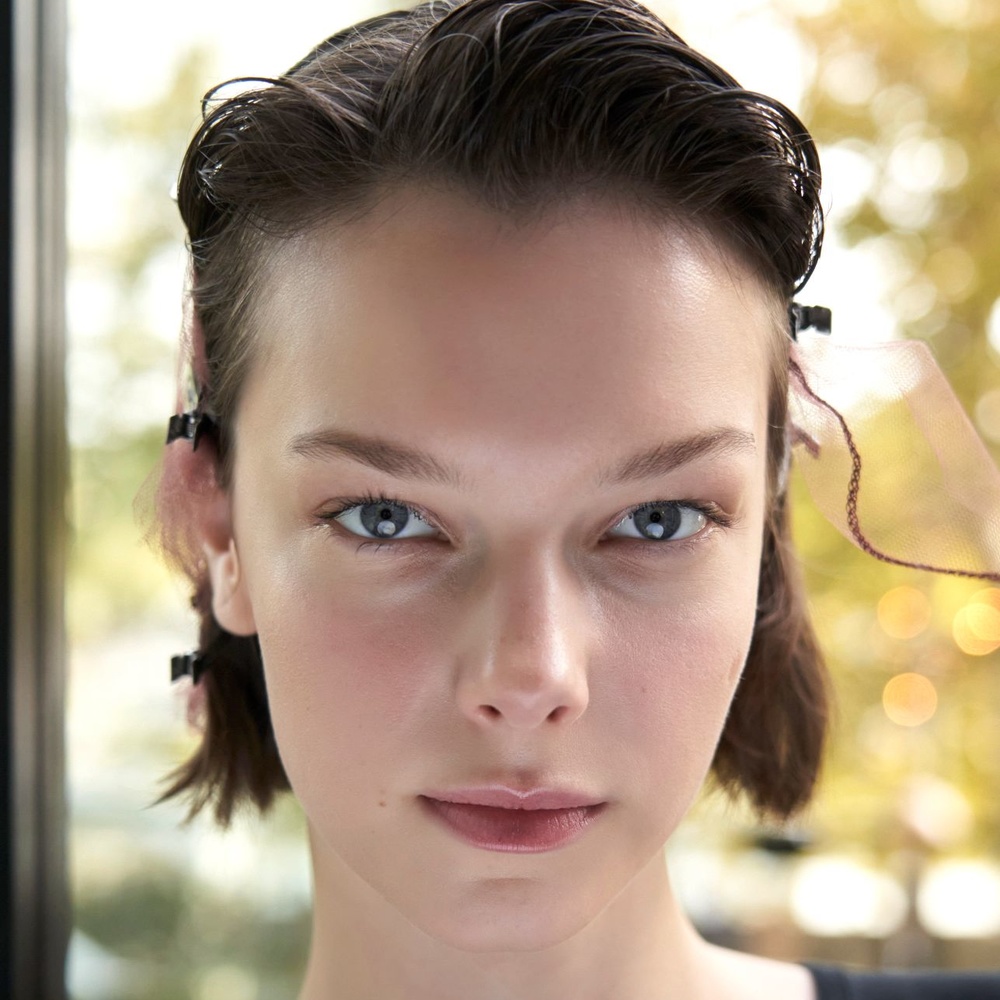 طرق تجنب شيخوخة البشرة بعادات صباحية صحيّة وتمارين فعالة