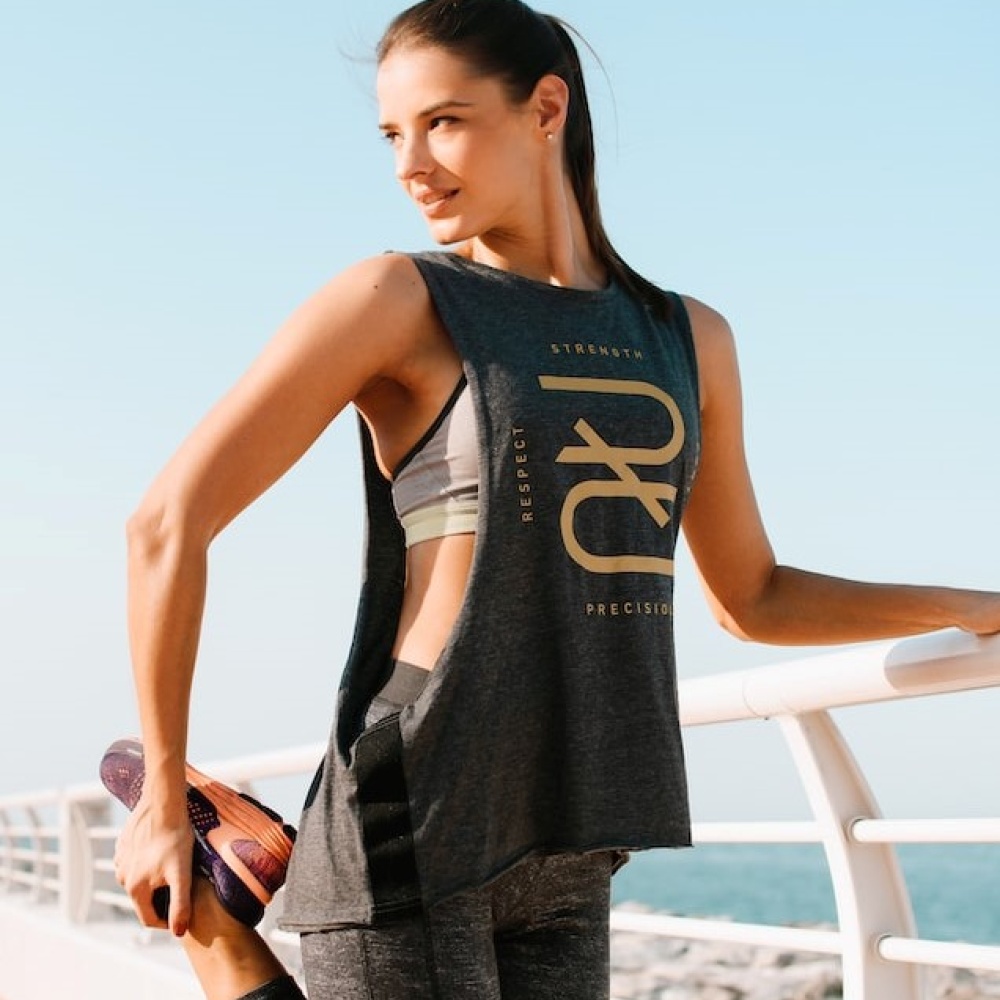 هل أنت رياضية وتعانين من تشقق القدمين؟ إليك نصائحنا الفعالة