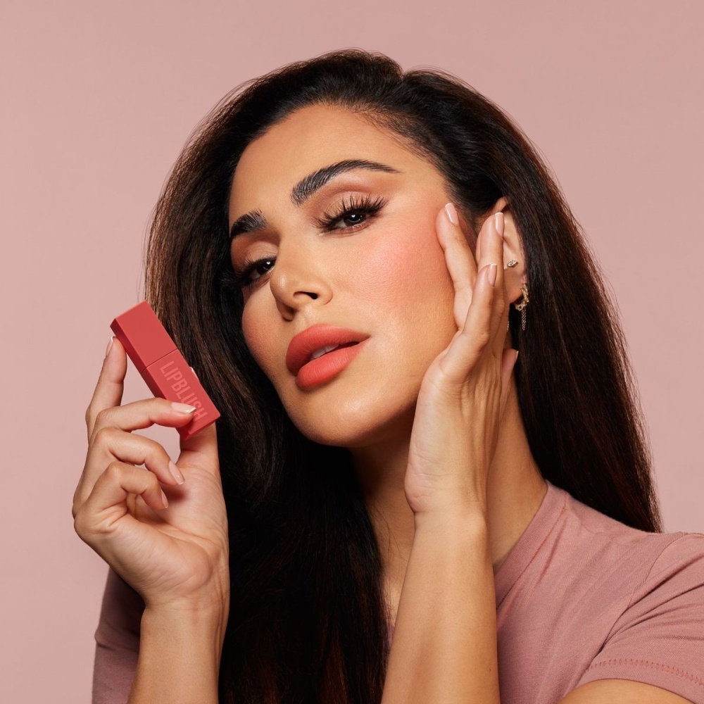 LIP BLUSH: ملوّن الشفاه والخدود الكريمي من Huda Beauty
