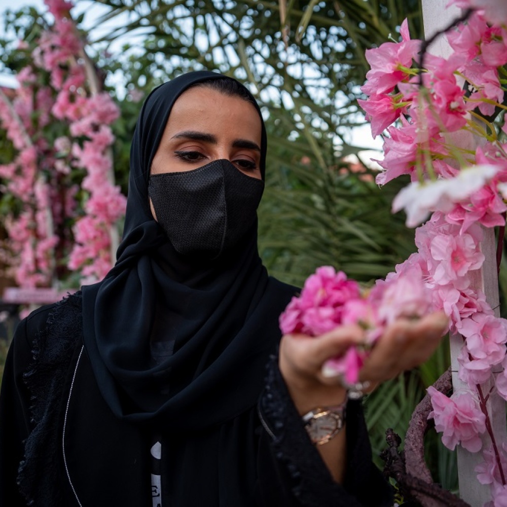 خبيرتا العطور سارة الدحلاوي ونوف القحطاني تكشفان لـ "هي" رحلتهما في عالم العطور تزامناً مع انطلاق "ملتقى مهرجان طائف الورد"