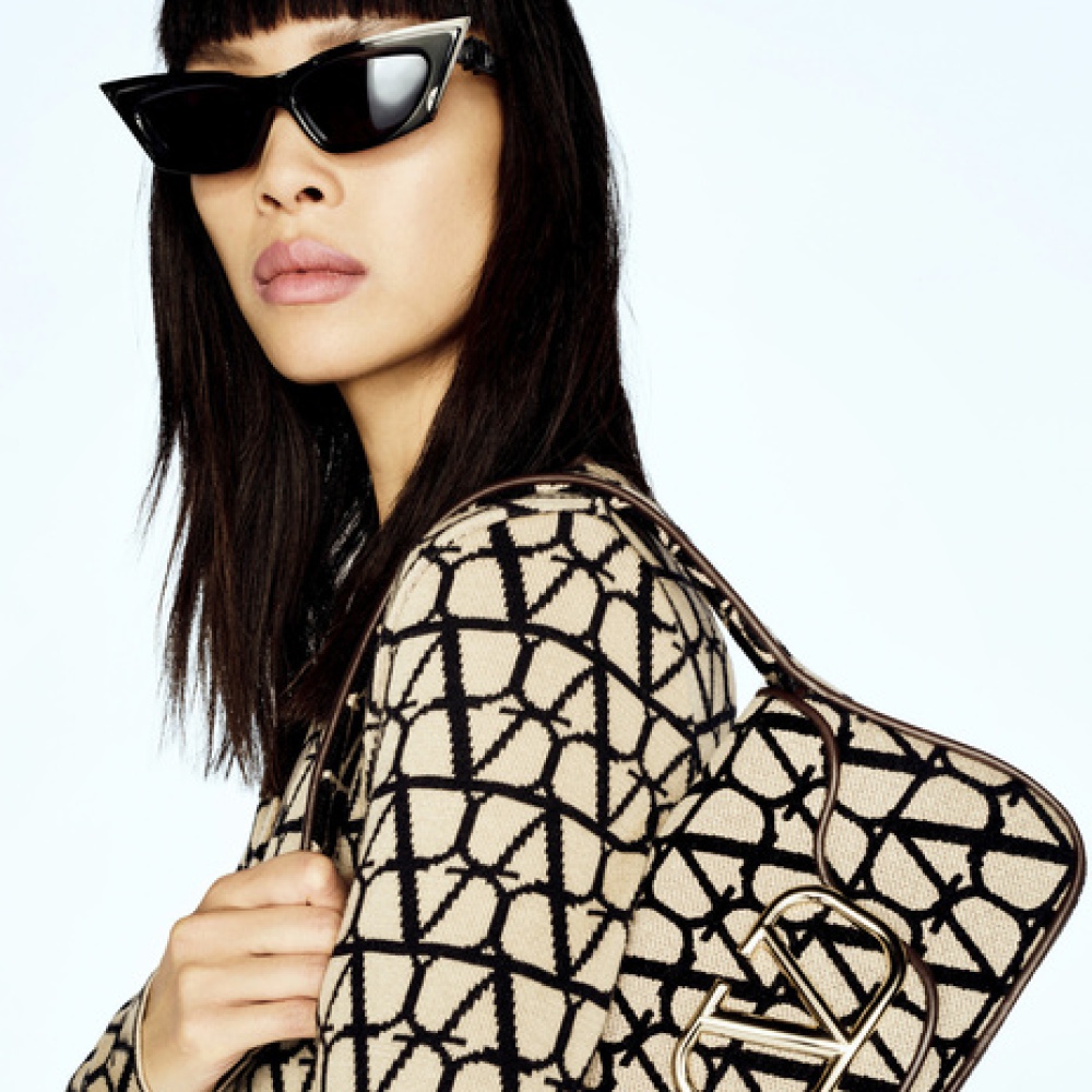 شعار Valentino