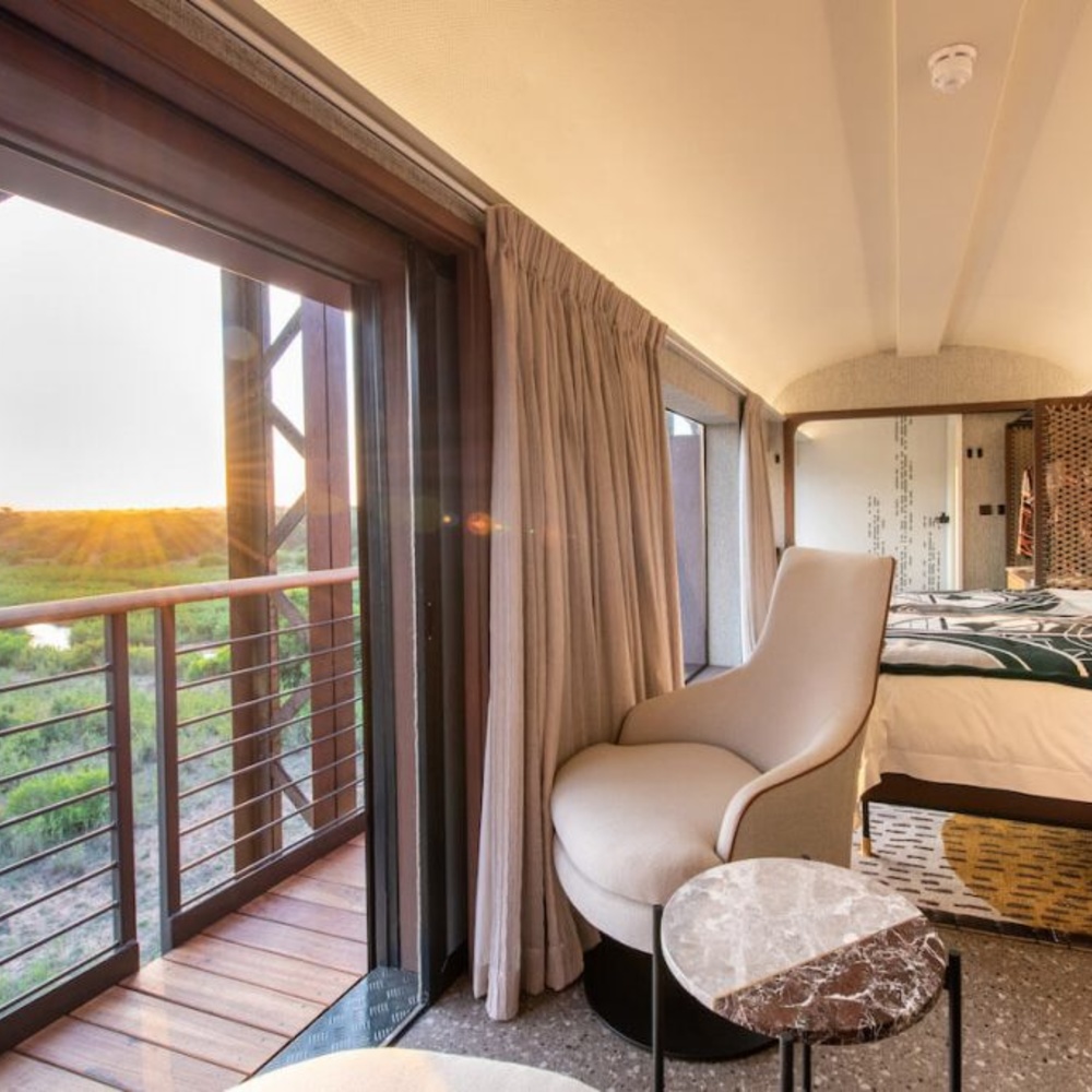 فندق كروجر شالاتي.. النوم وسط محمية طبيعة على متن قطار على جسر نهر التماسيح