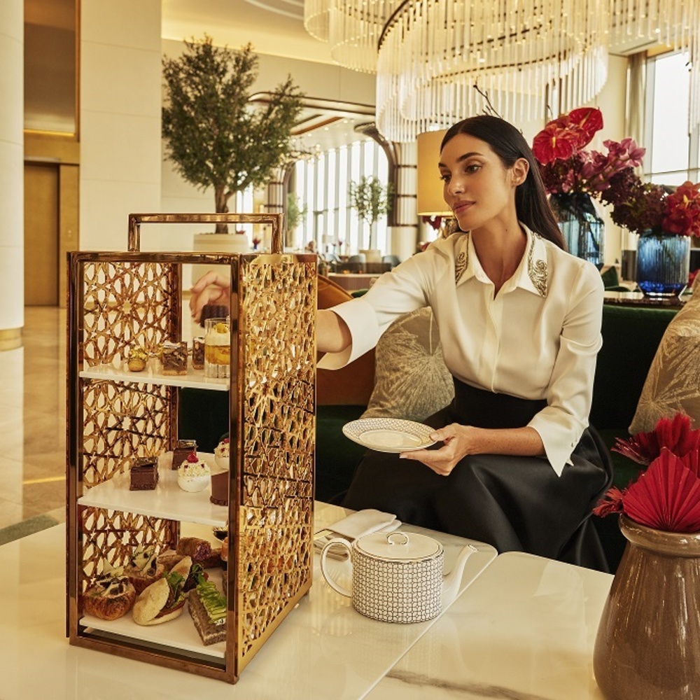 افضل تجارب شاي ما بعد الظهيرة في الامارات منها تجربة The Patisserie