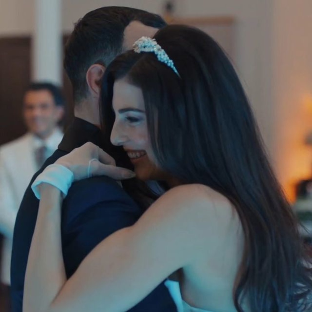 الرقصة الأولى للعروسين