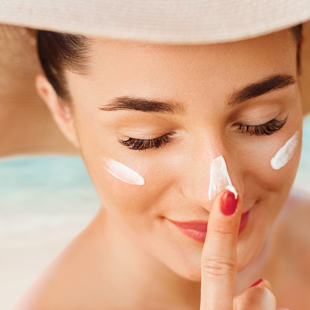 لابد من متابعة الجلد جيداً فما يؤرقك كعيب جمالي بسيط قد يكون أكبر من ذلك