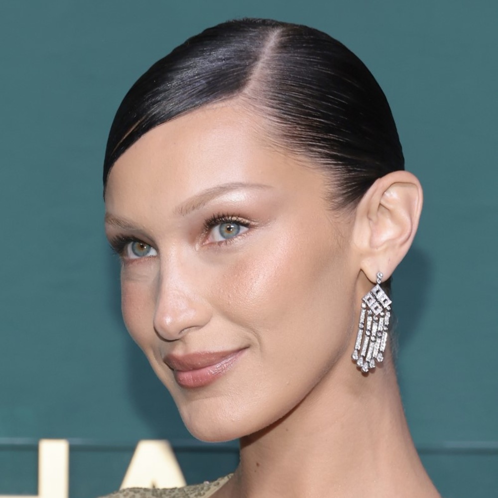 أسرار بيلا حديد لبشرة شابة ومشدودة: تعرفي على الطرق التجميلية