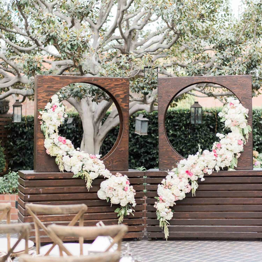 أفكار مبتكرة لحفلات الزفاف بأشكال القلوب