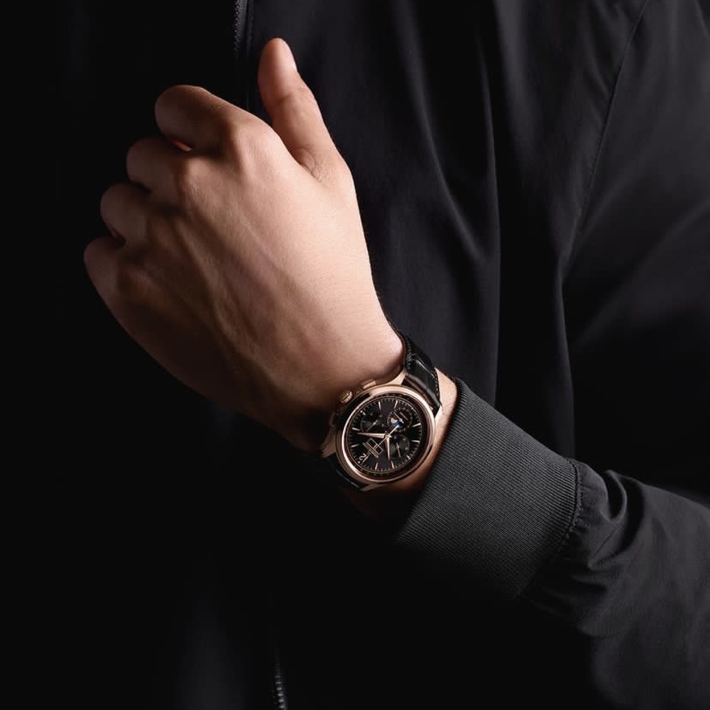 ساعة Jaeger Lecoultre تطرح ساعة Master Control Chronograph Calendar..قراءة جديدة للكلاسيكية الحديثة