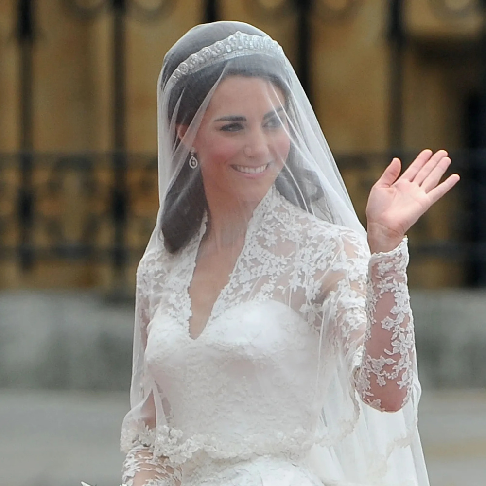 طرحة زفاف كاثرين أميرة ويلز Catherine Princess of Wales