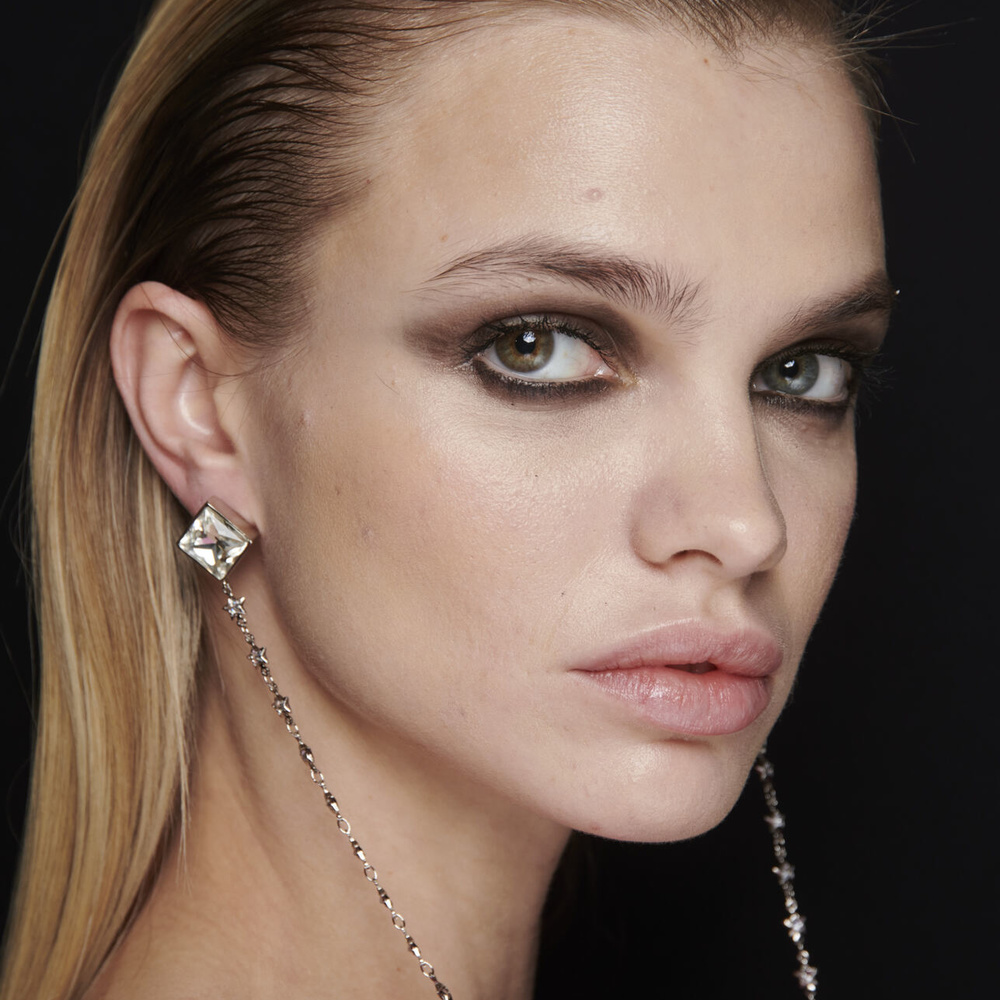  ألوان الكحل البرونزية مع العيون العسلية من دار Georges Hobeika