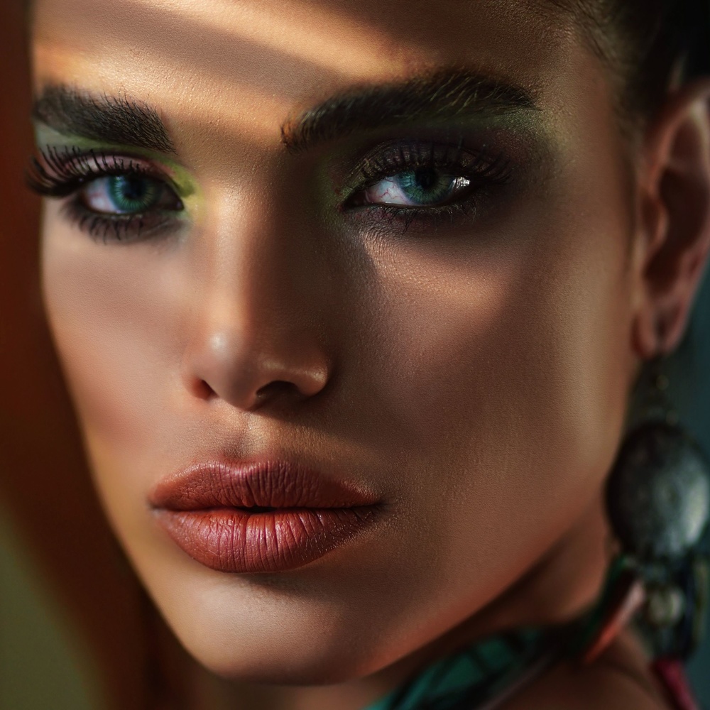 ما هي تقنية تجميل ونحت الخدود لوجه مشدود وشبابي؟