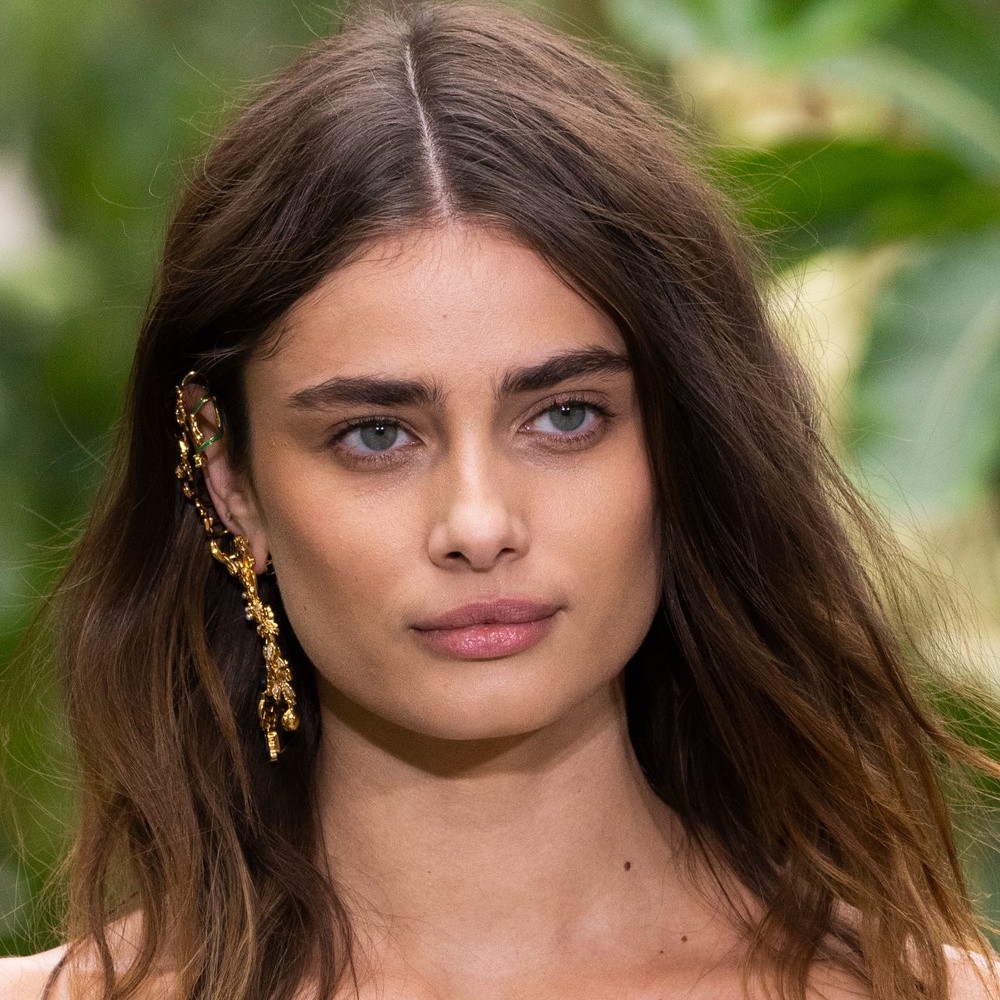 روتين العناية بالبشرة تحتاجه كل امرأة بعد أول يوم سفر